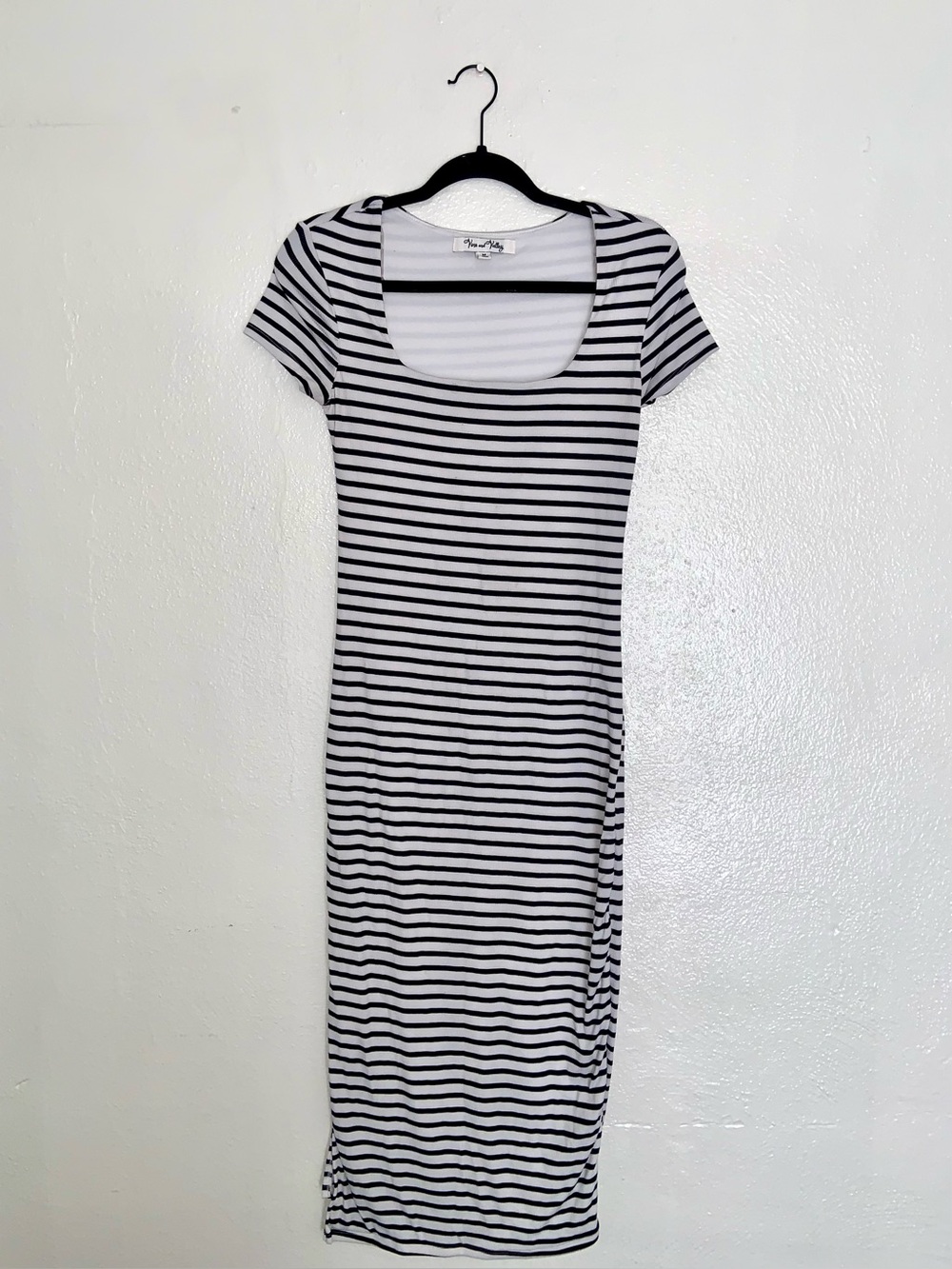 Vine & Valley Striped Scoop Neck Maxi Black & White Dress - Size Medium